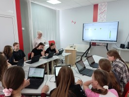  В «Точке роста» Центра образования №2 прошли уроки технологии на тему робототехники и программирования